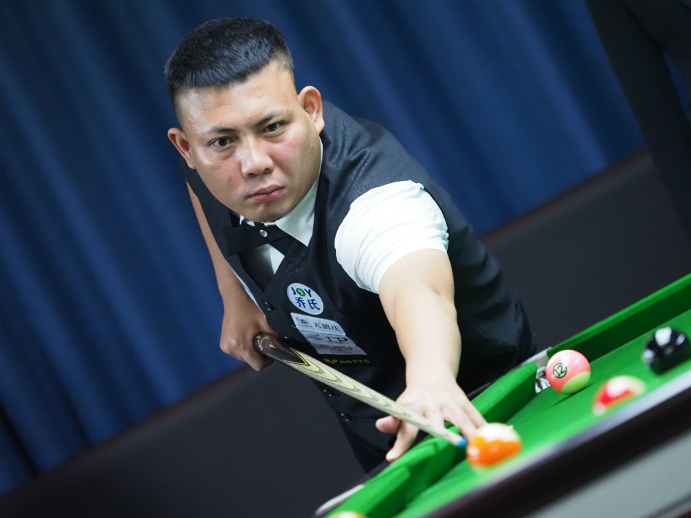 队的表现依 队的表现依